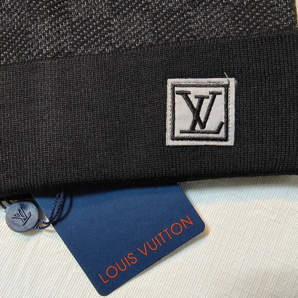 SOLD- NO LONGER AVAILABLE!....LOUIS VUITTON BEANIE - BRAND NEW- - Picture 2 of 5